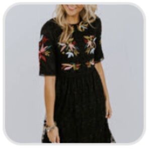 ROOLEE embroidered lace detail dress - size large